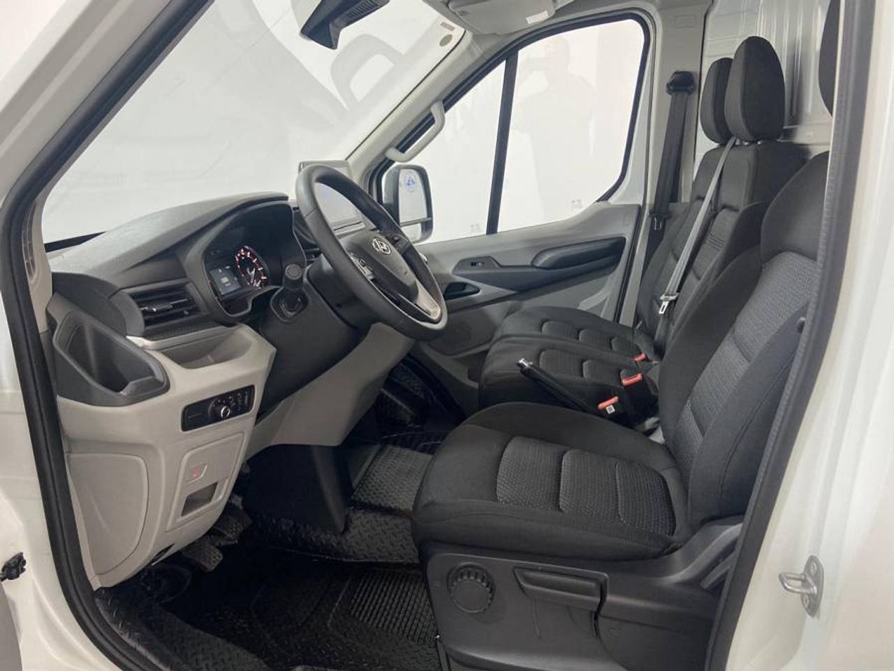Foto Maxus e Deliver 9 24