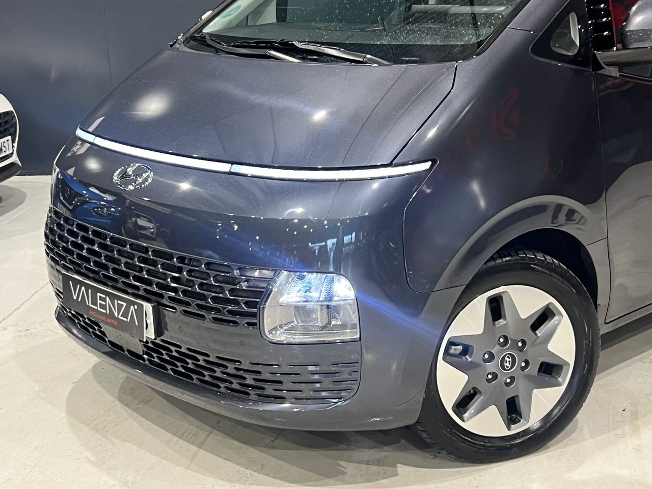 Foto Hyundai Staria 2