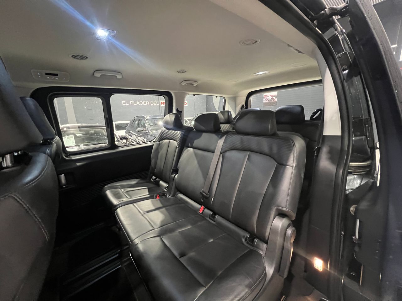 Foto Hyundai Staria 4