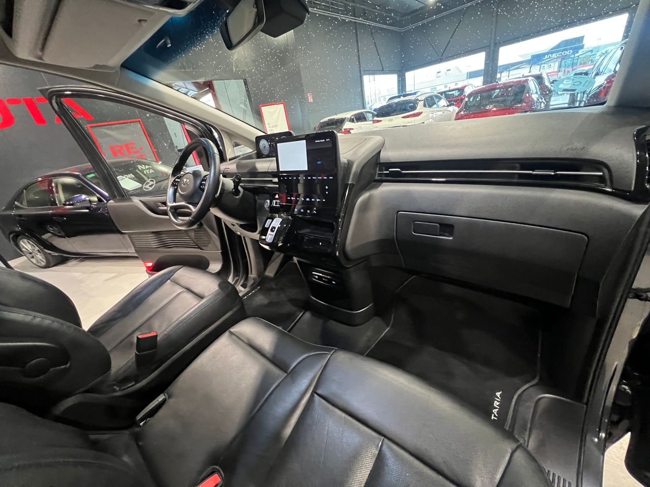 Foto Hyundai Staria 21
