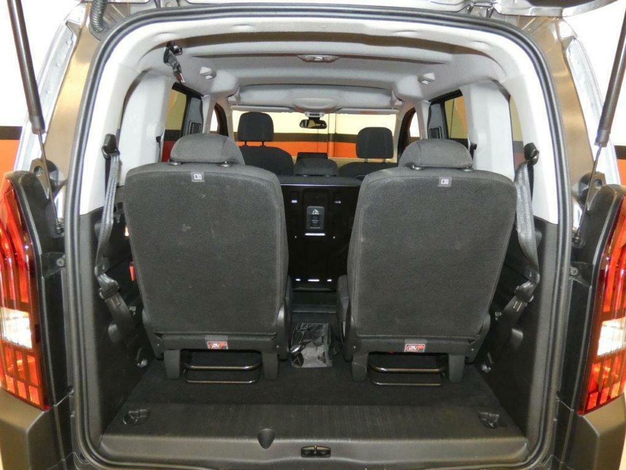 Foto Peugeot Rifter 13