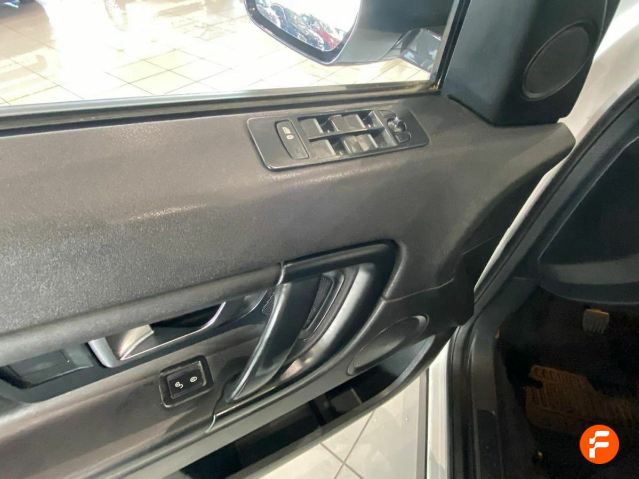 Foto Land-Rover Discovery Sport 24