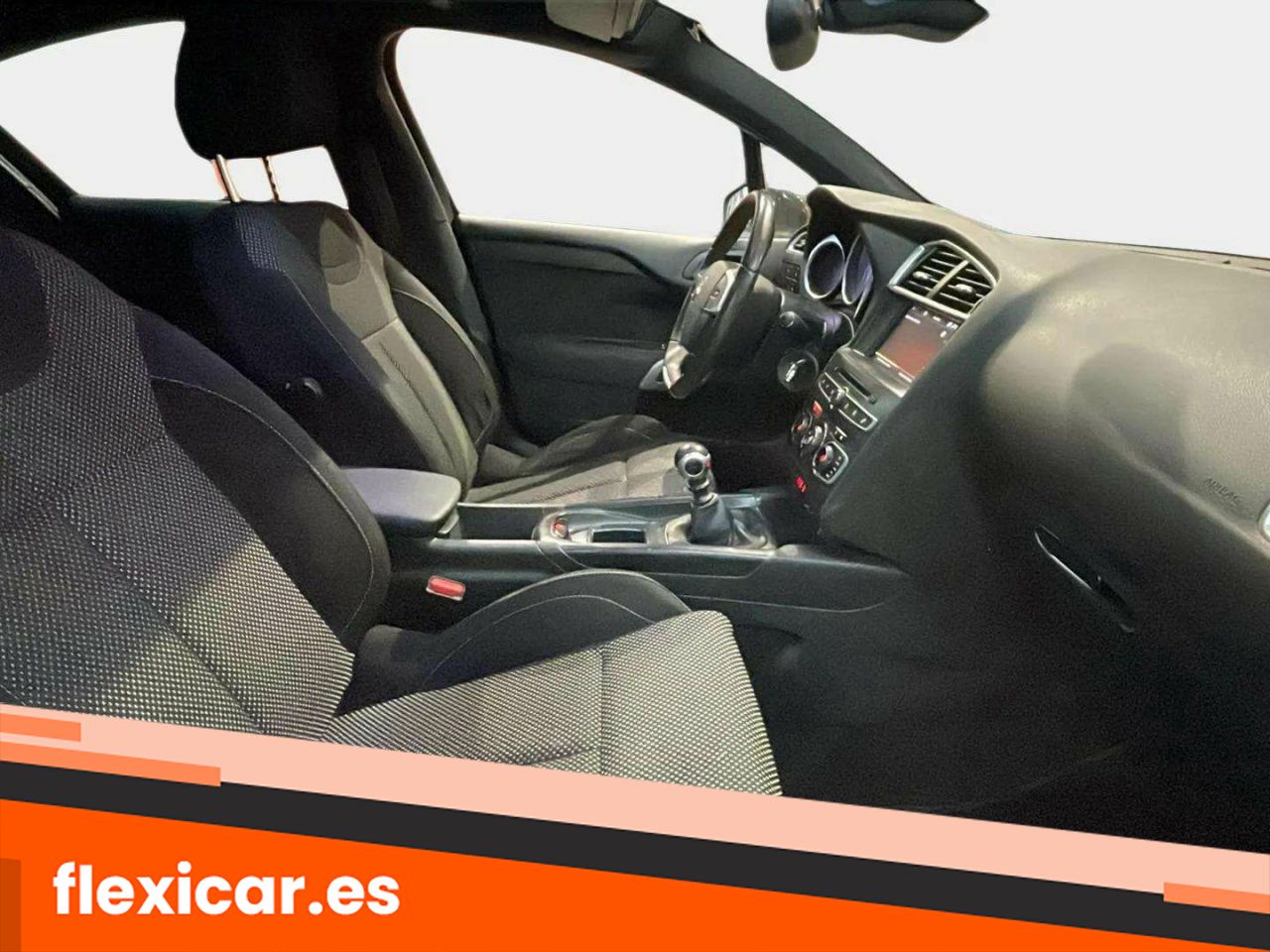 Foto DS Automobiles DS 4 11