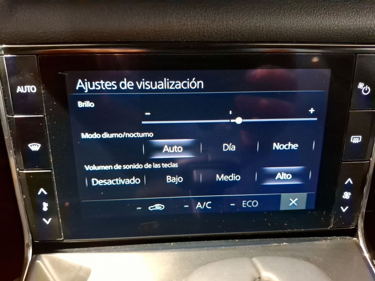Foto Mazda MX-30 22