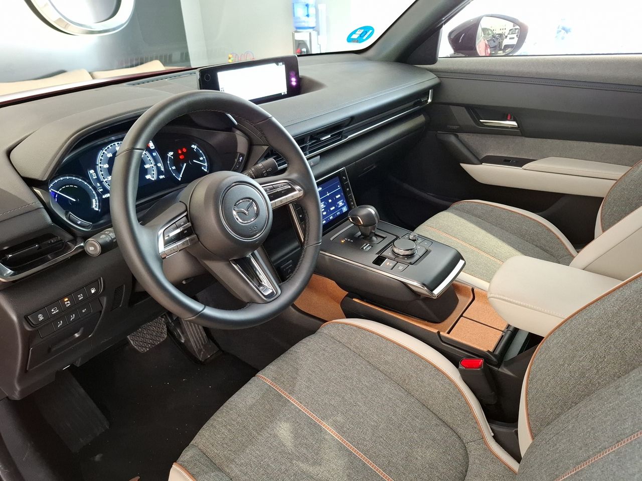 Foto Mazda MX-30 30