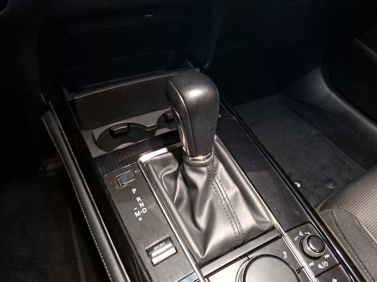 Foto Mazda CX-30 21