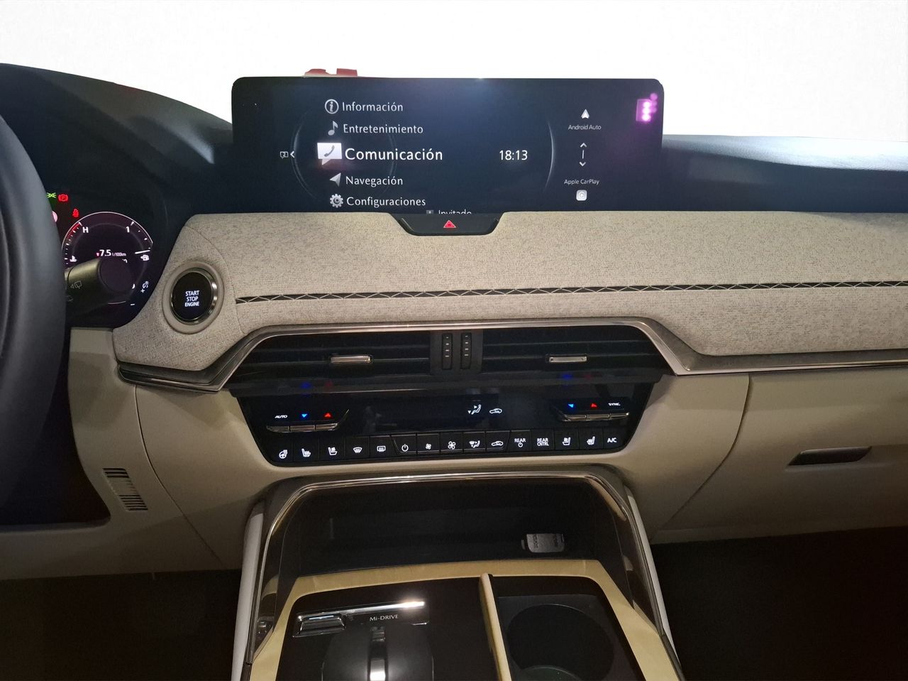 Foto Mazda CX-80 23