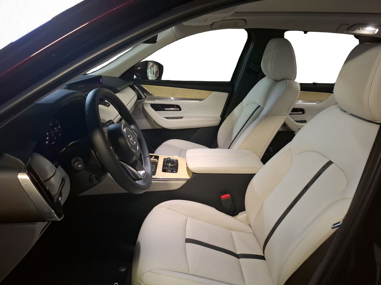 Foto Mazda CX-80 29