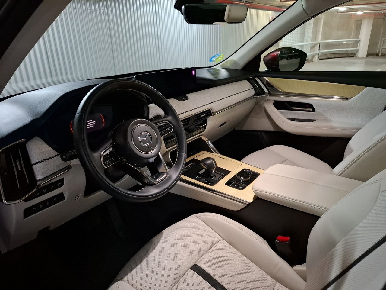 Foto Mazda CX-80 30