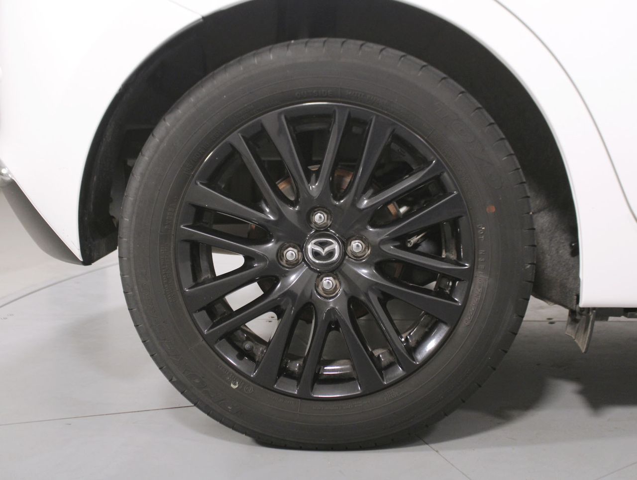 Foto Mazda Mazda2 8