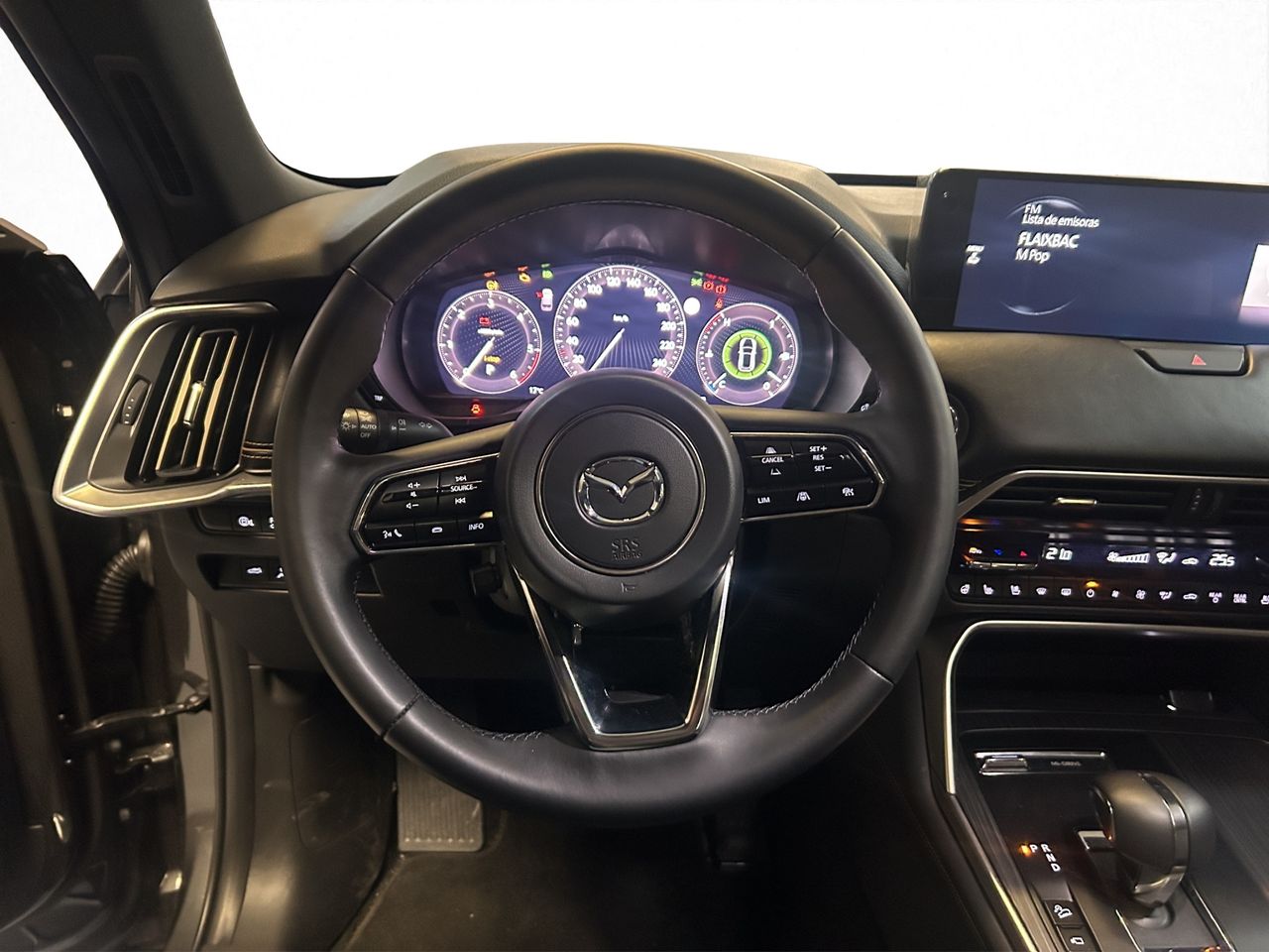 Foto Mazda CX-80 21