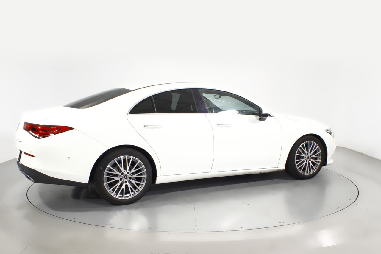 Foto Mercedes-Benz Clase CLA 24