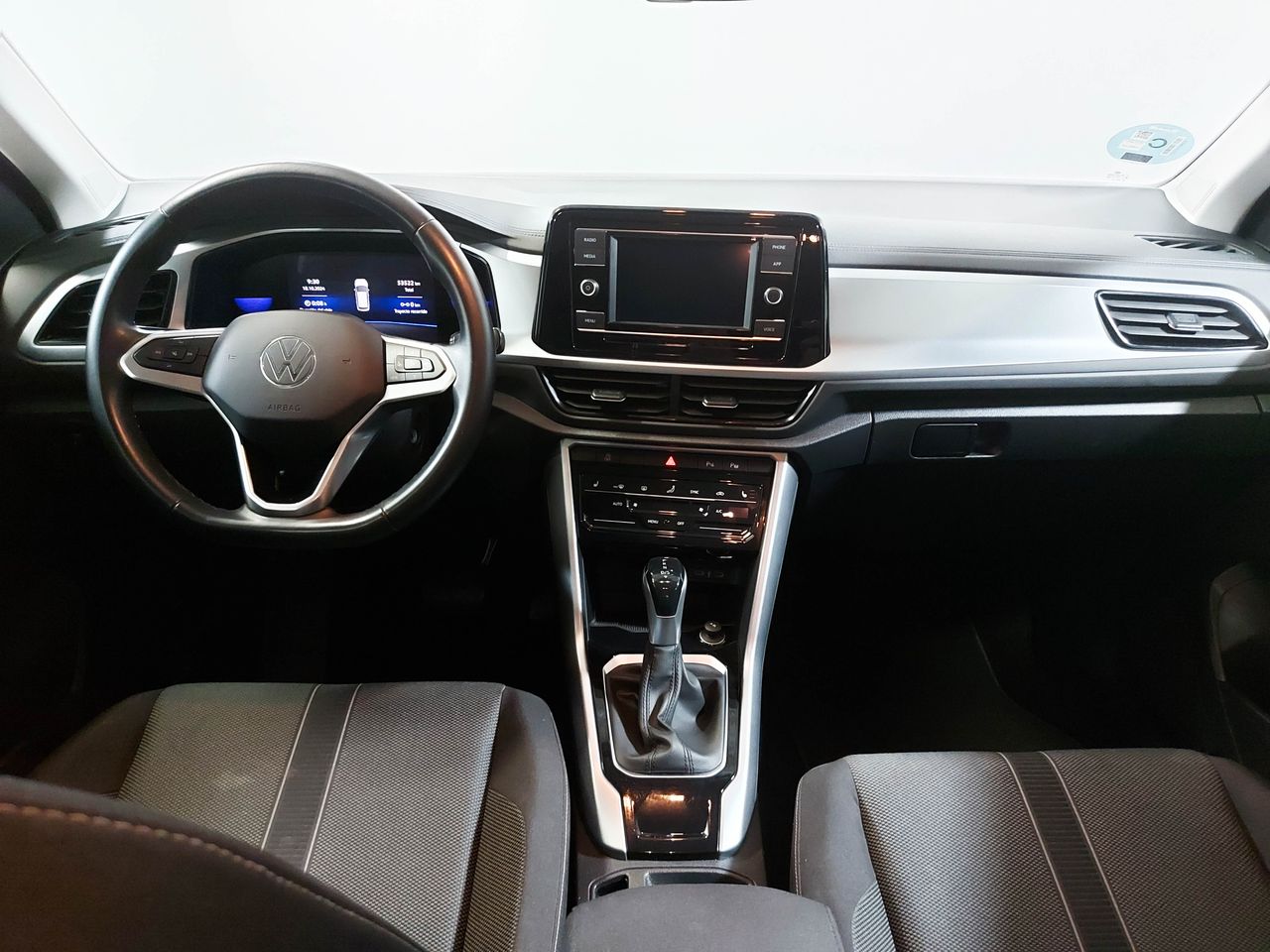 Foto Volkswagen T-Roc 4