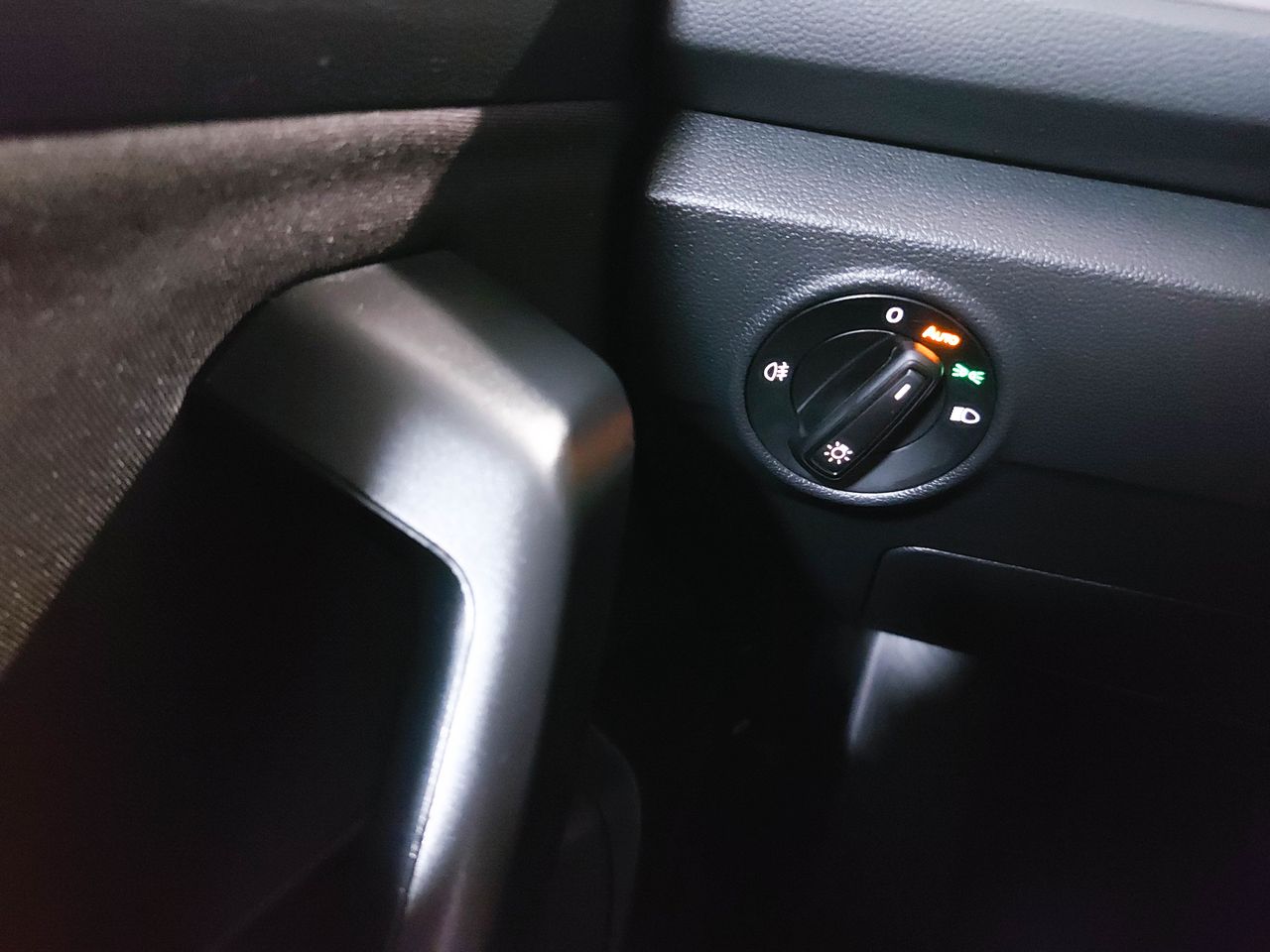 Foto Volkswagen T-Roc 12