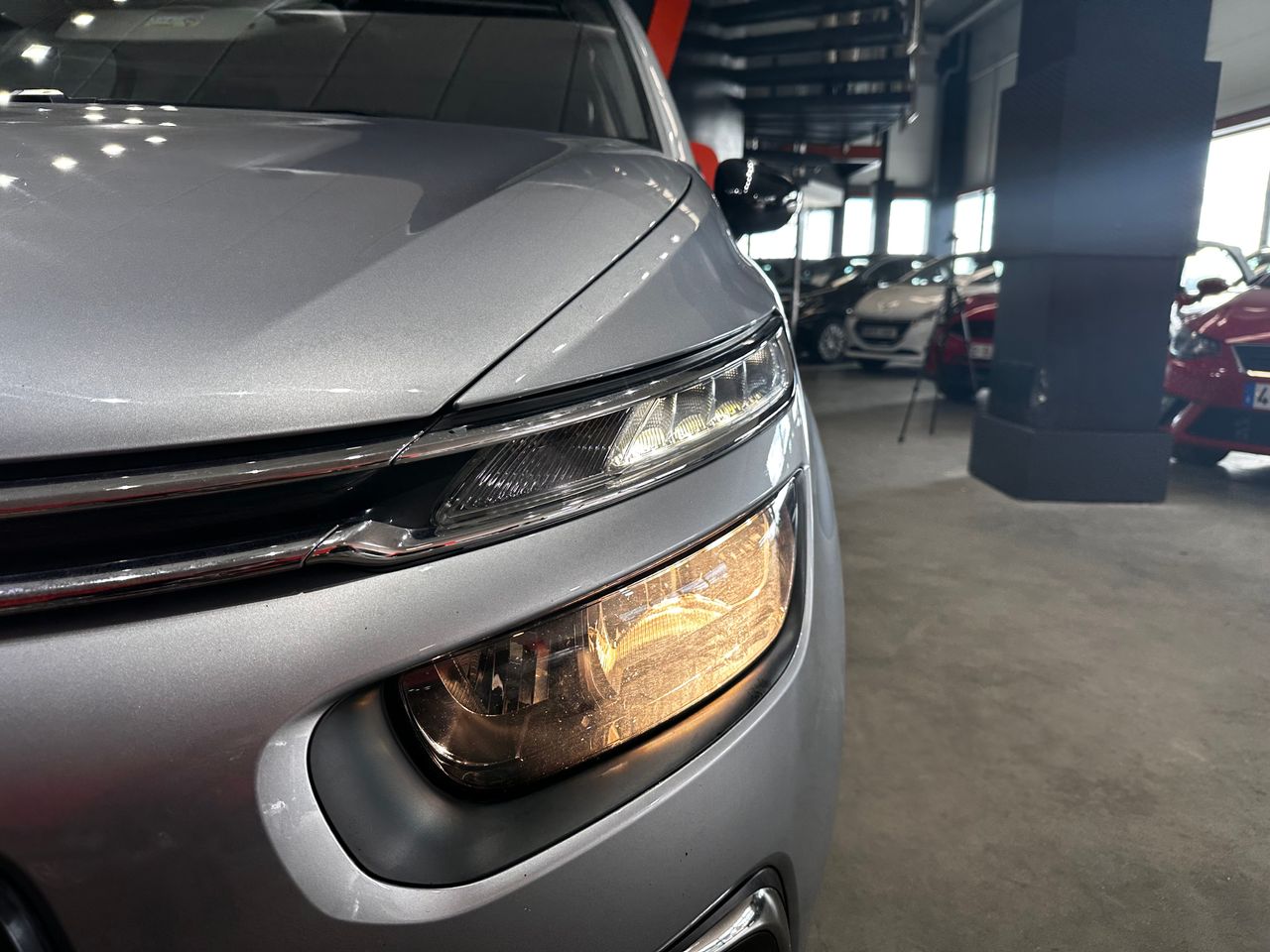 Foto Citroën Grand C4 SpaceTourer 28