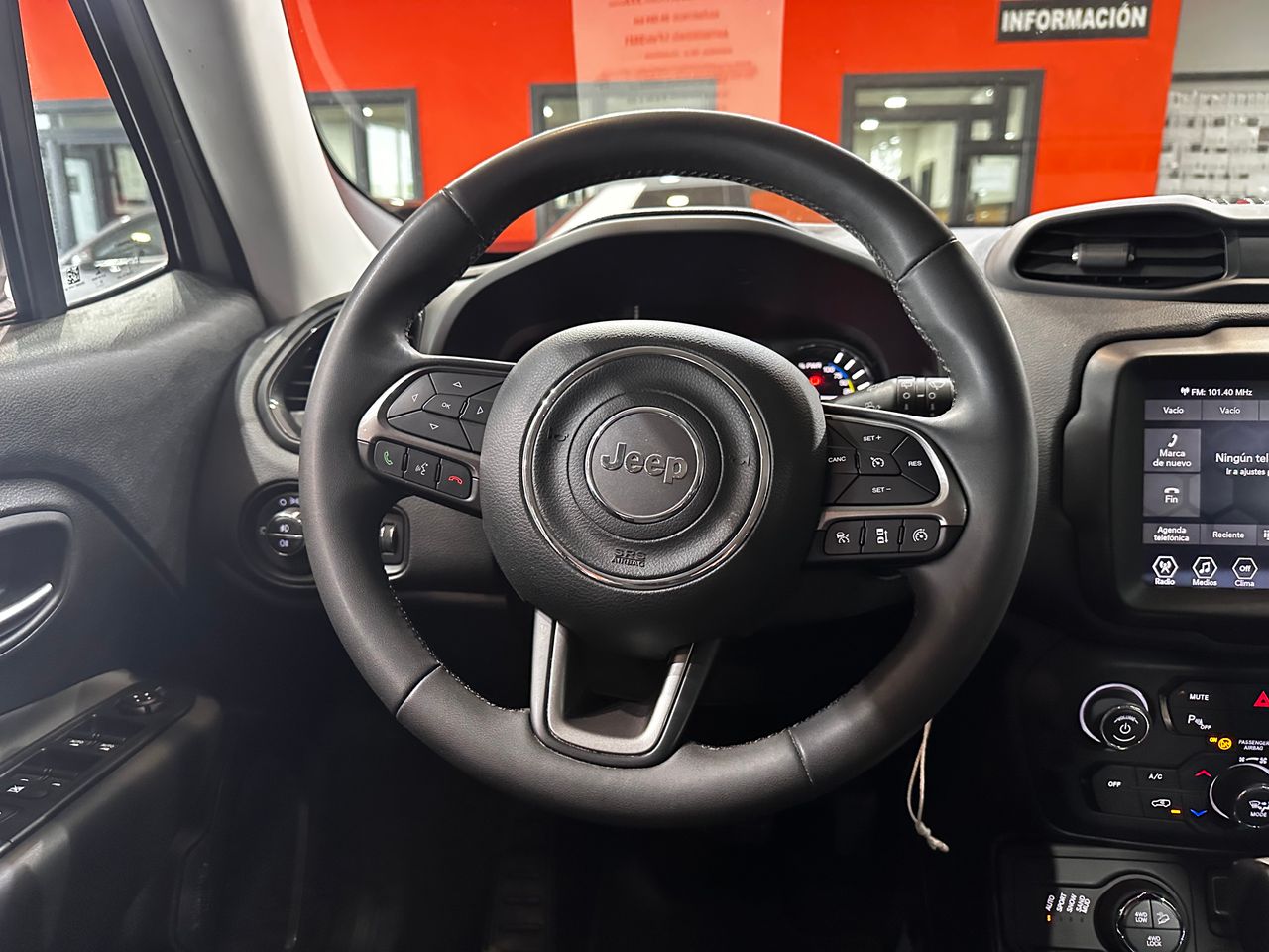 Foto Jeep Renegade 12
