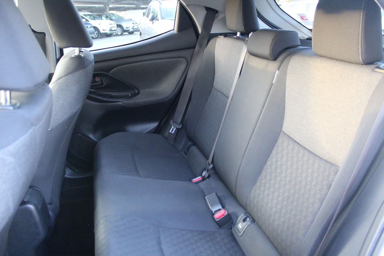 Foto Toyota Yaris 11