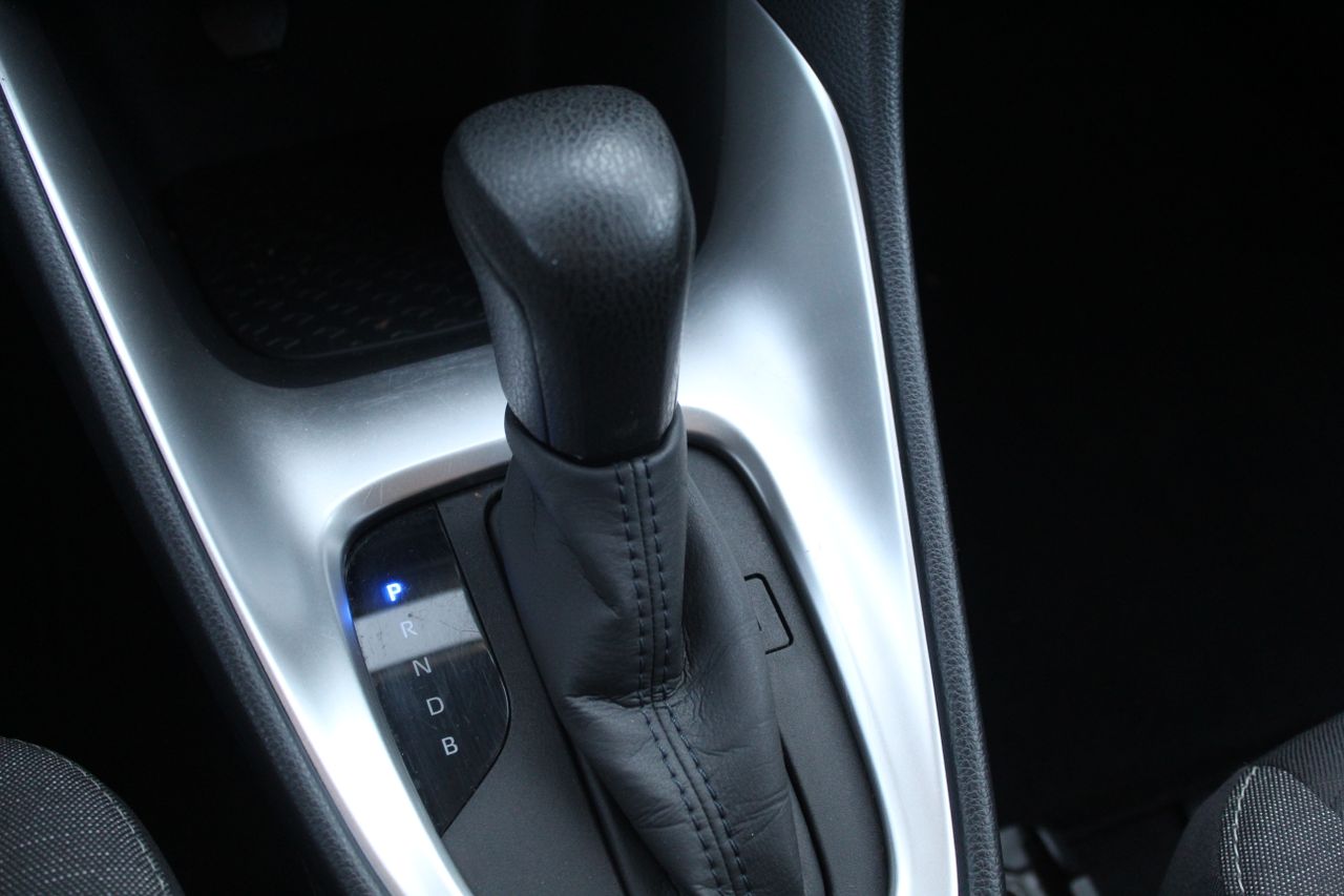 Foto Toyota Yaris 13