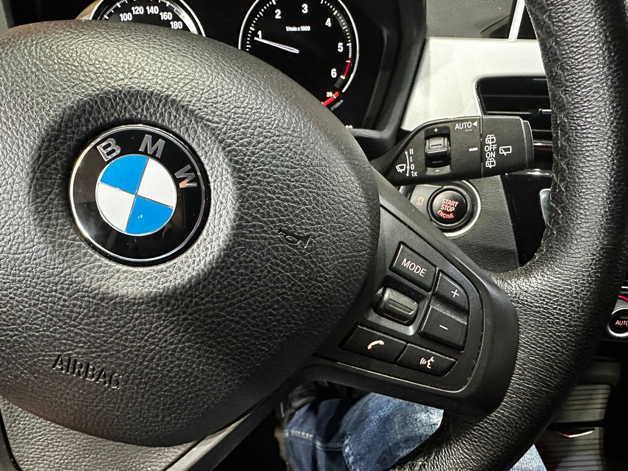 Foto BMW X1 16