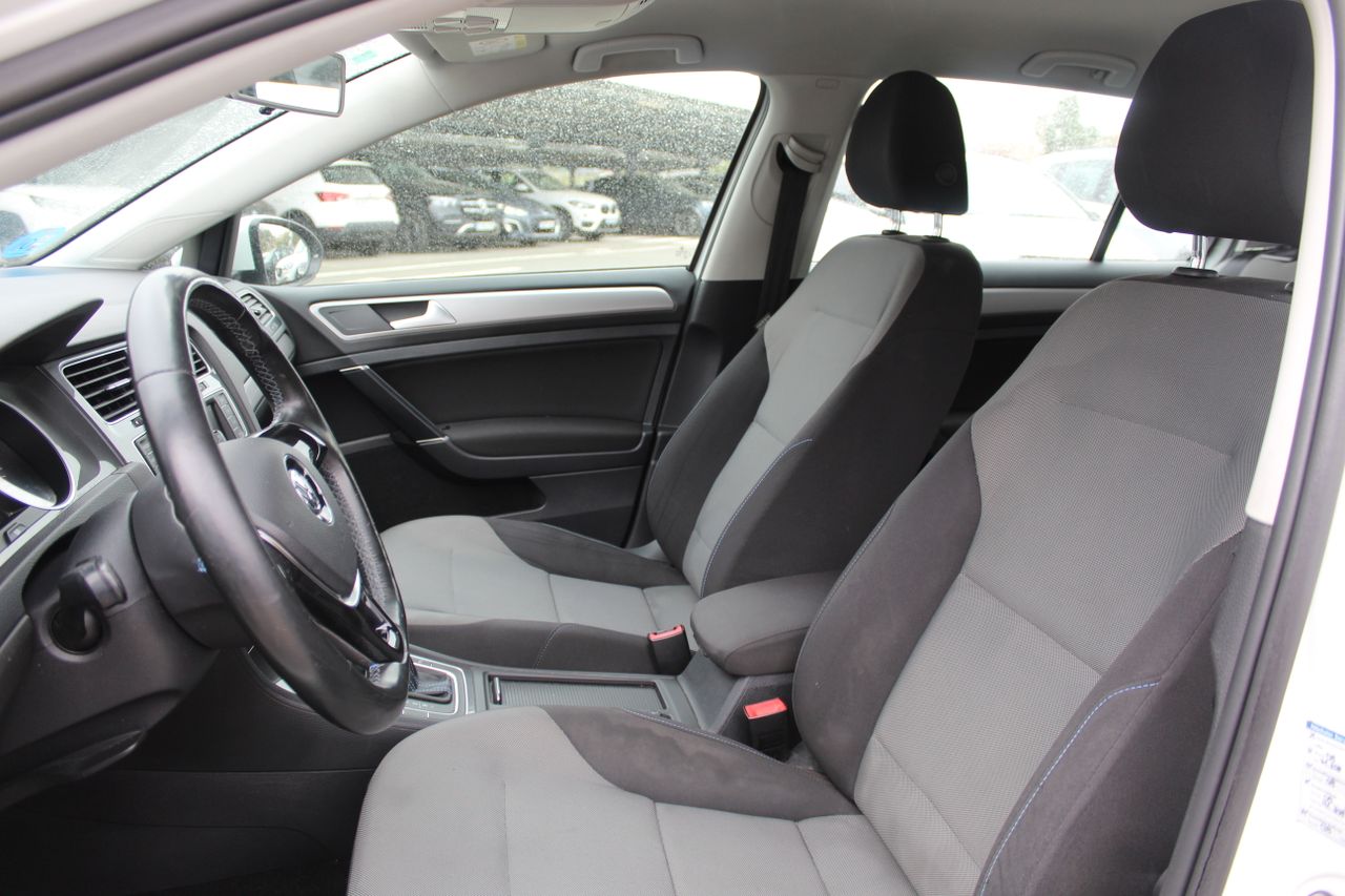 Foto Volkswagen Golf 9