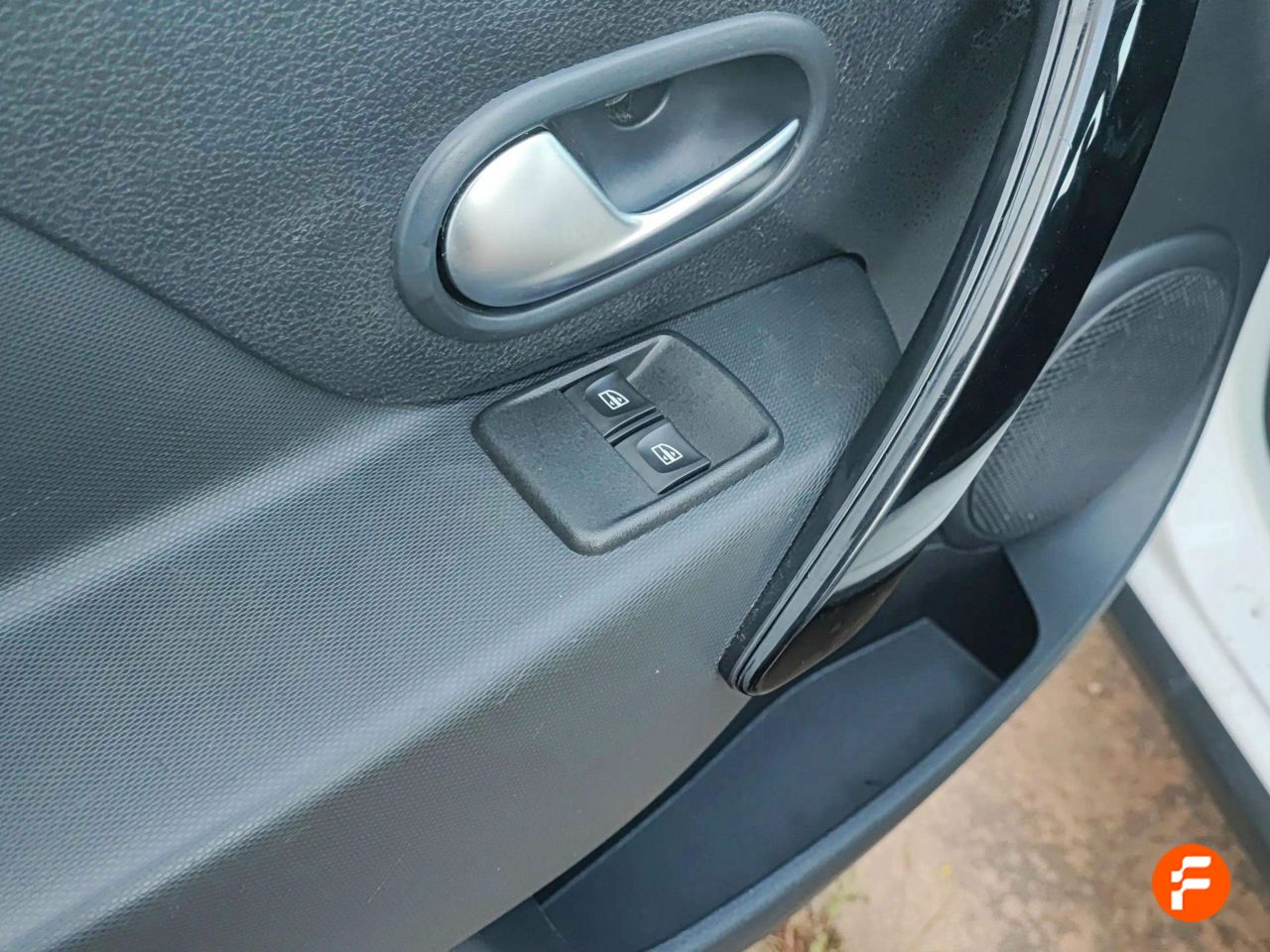 Foto Dacia Sandero 16