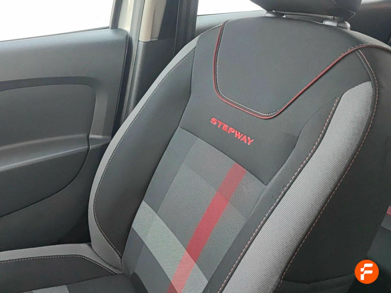 Foto Dacia Sandero 31