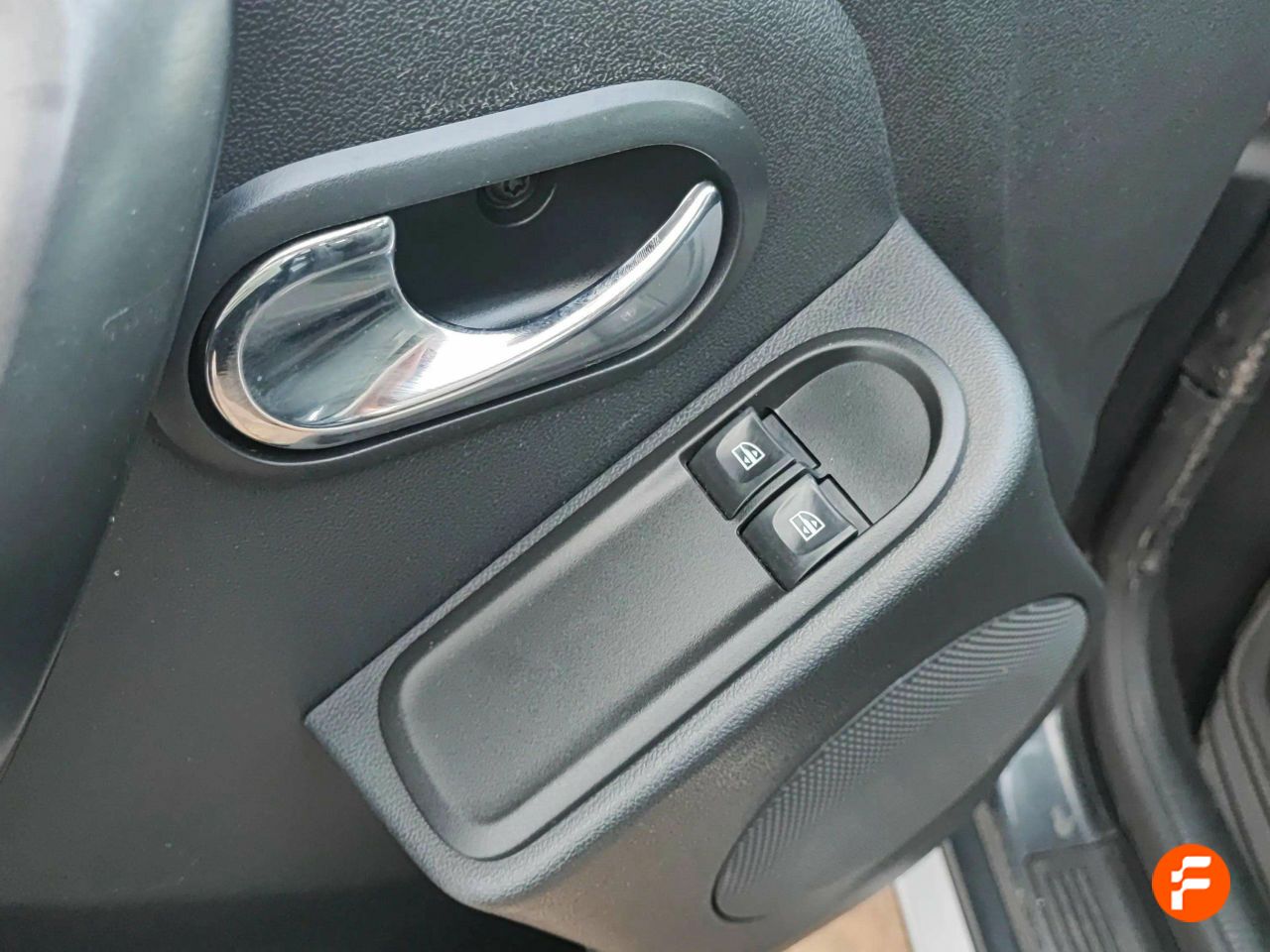 Foto Dacia Duster 16