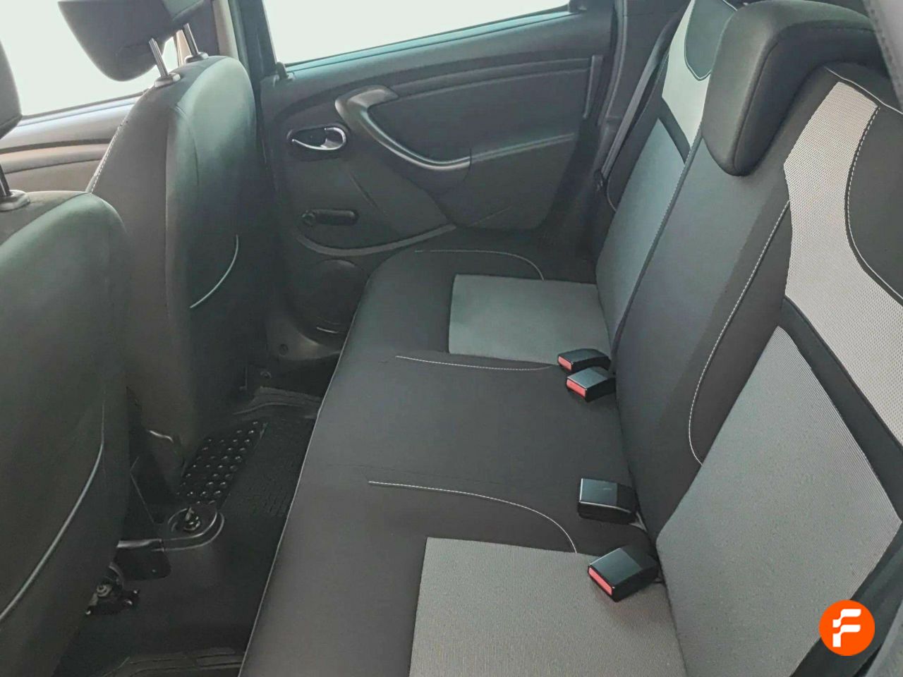 Foto Dacia Duster 27