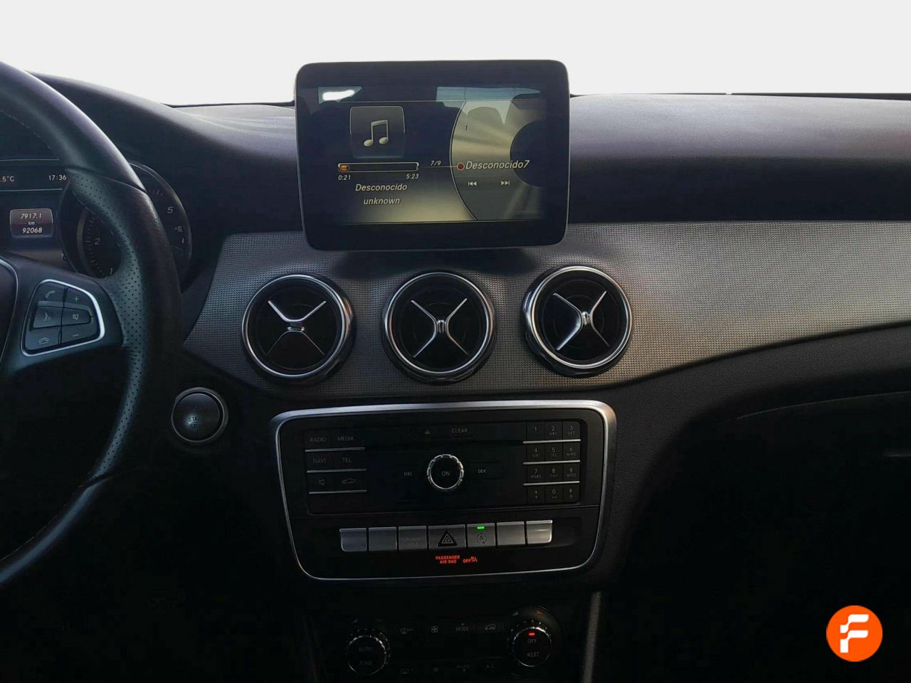 Foto Mercedes-Benz Clase GLA 12