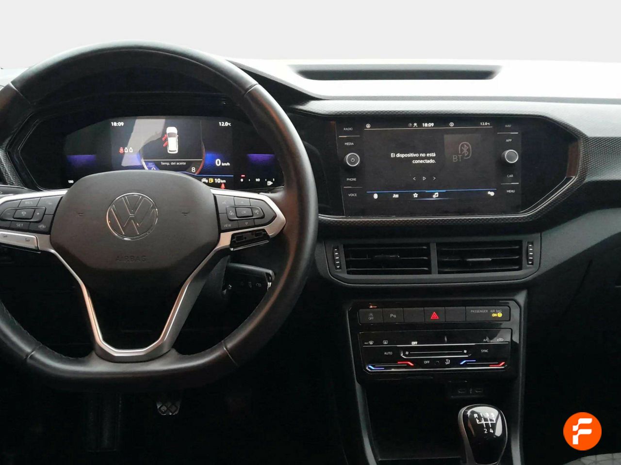 Foto Volkswagen T-Cross 11