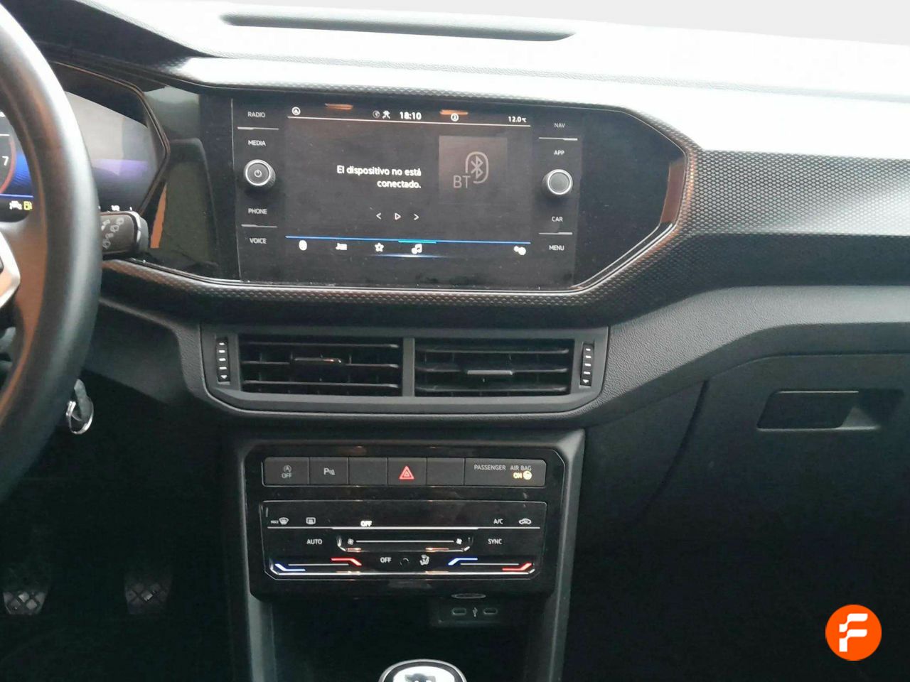 Foto Volkswagen T-Cross 14