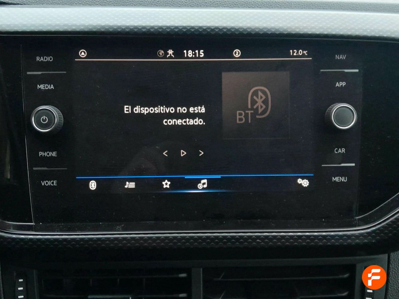 Foto Volkswagen T-Cross 15