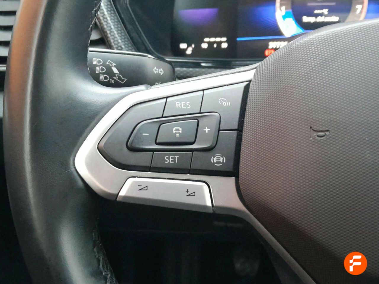 Foto Volkswagen T-Cross 24