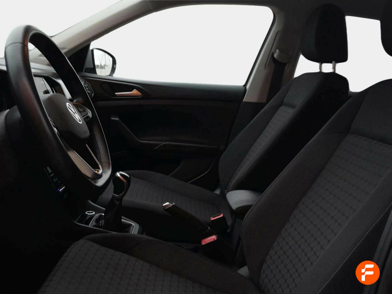 Foto Volkswagen T-Cross 29