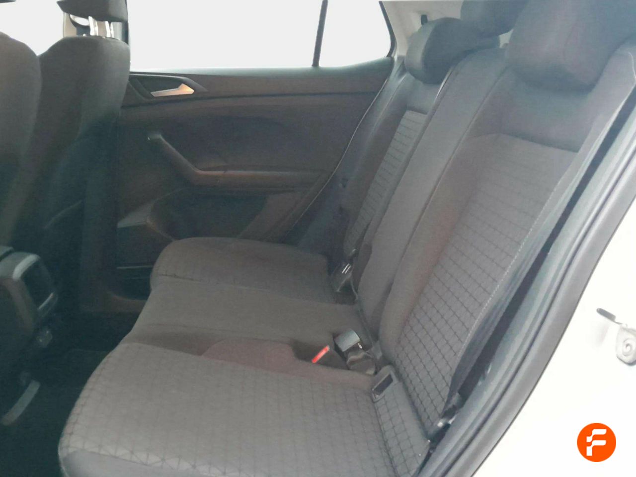Foto Volkswagen T-Cross 30
