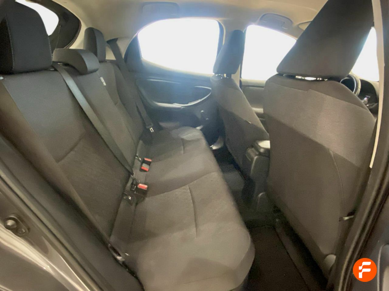 Foto Toyota Yaris 13