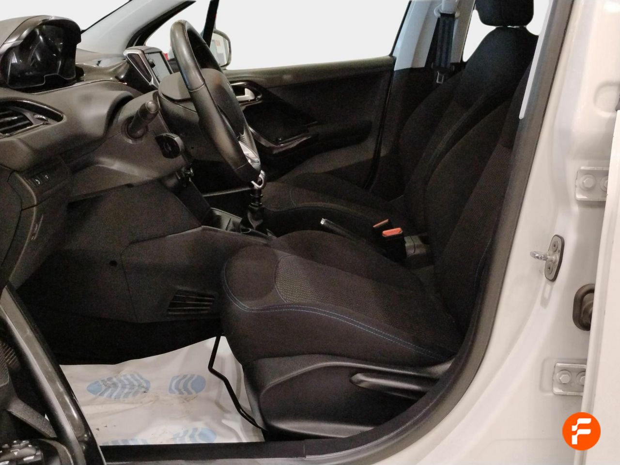 Foto Peugeot 208 10