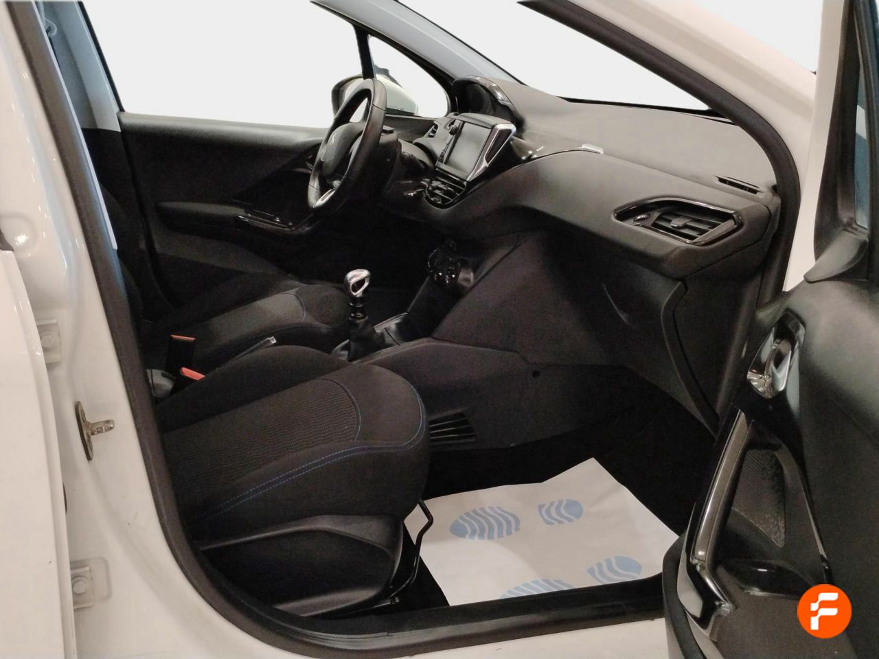 Foto Peugeot 208 13