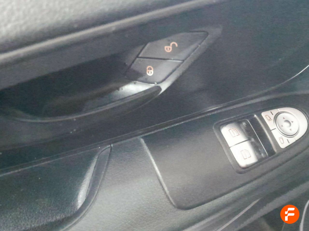 Foto Mercedes-Benz Vito 24