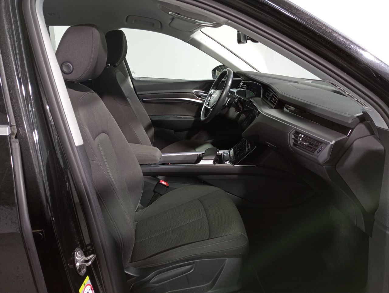Foto Audi E-tron 10