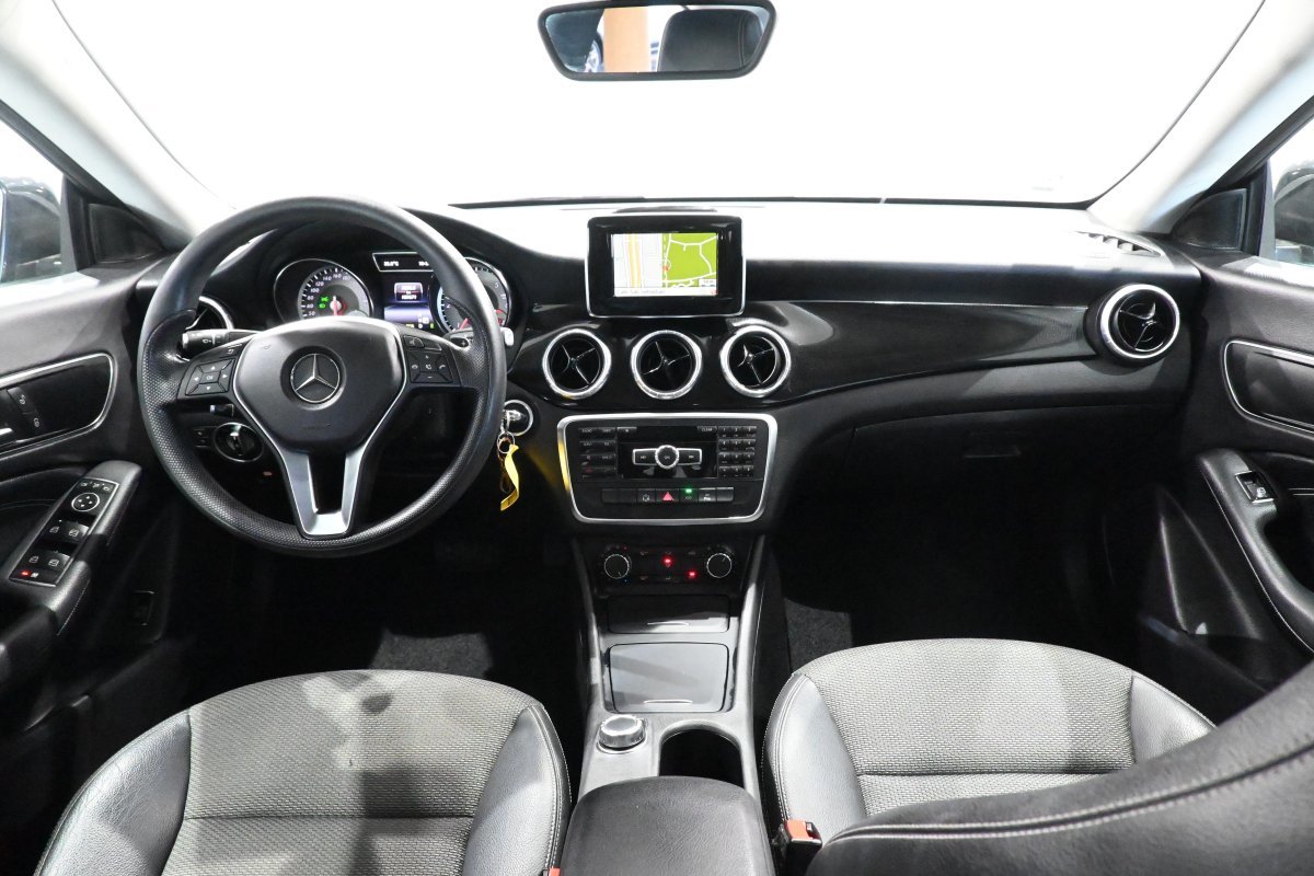 Foto Mercedes-Benz Clase CLA 16