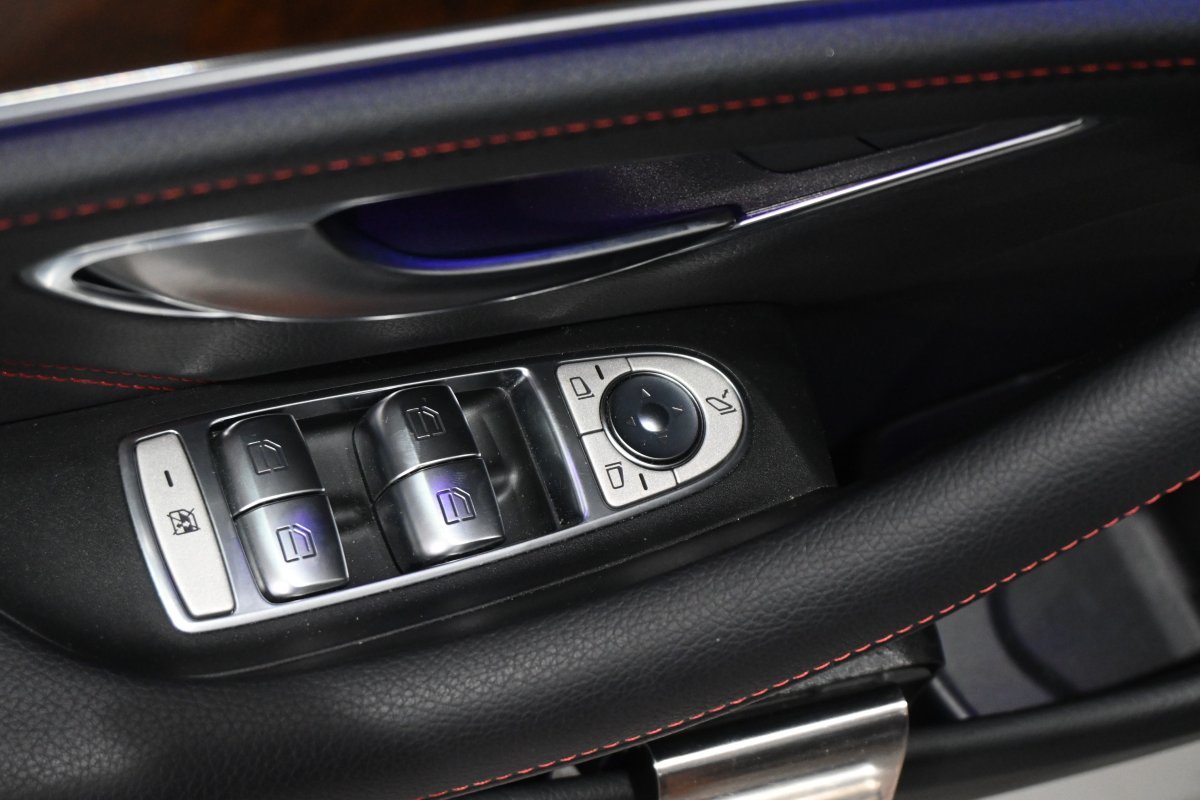 Foto Mercedes-Benz Clase E 25