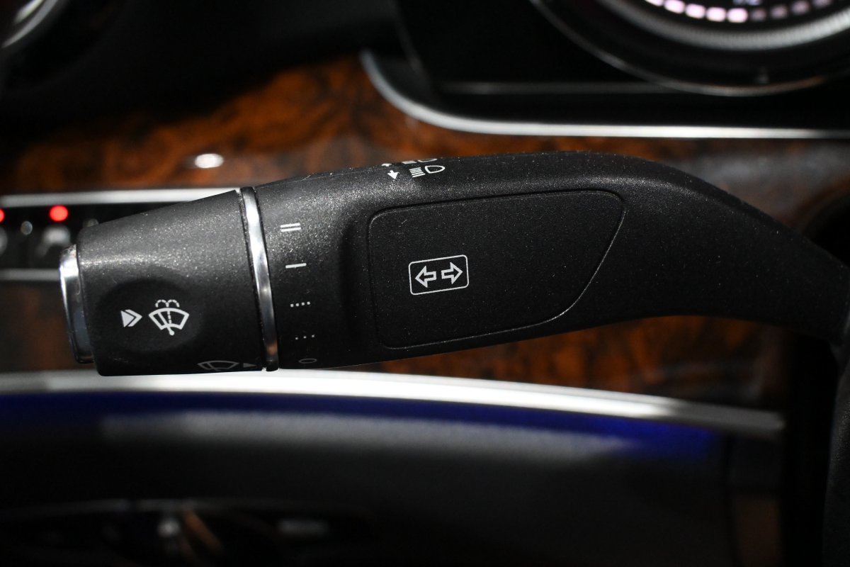 Foto Mercedes-Benz Clase E 33