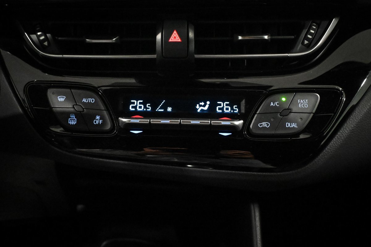 Foto Toyota C-HR 19