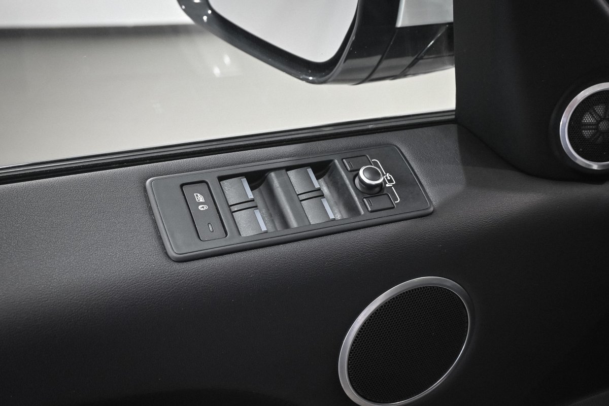 Foto Land-Rover Range Rover Sport 33