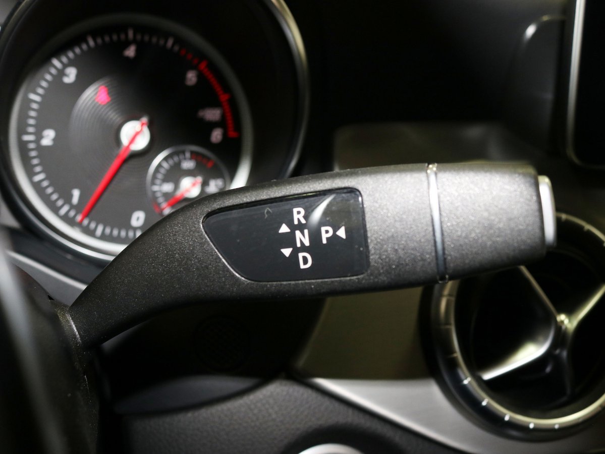 Foto Mercedes-Benz Clase CLA 8