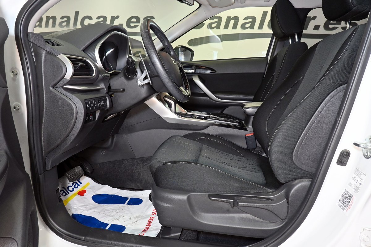 Foto Mitsubishi Eclipse Cross 13