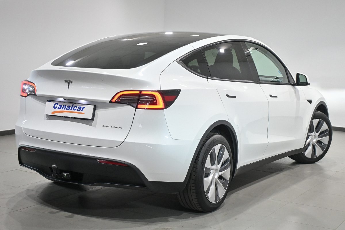 Foto Tesla Model Y 4