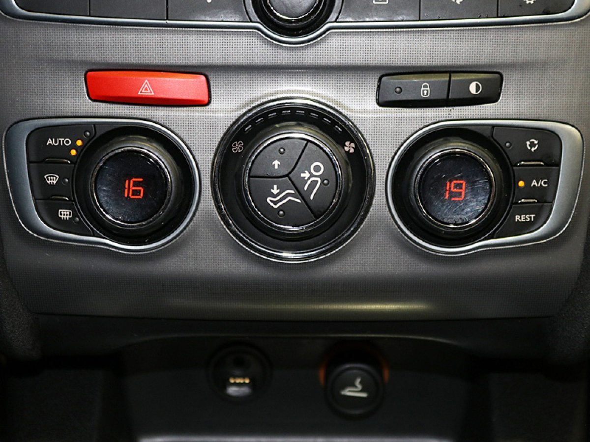 Foto Citroën C4 18