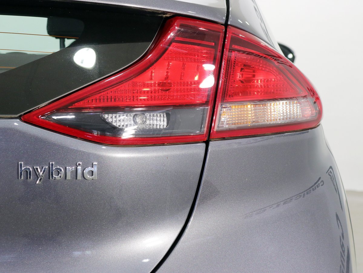 Foto Hyundai IONIQ 10